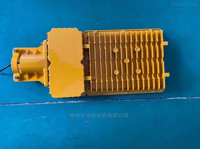 规格"包括灯具的型号,配装光源及功率,但不包括原有的安装方式和附件